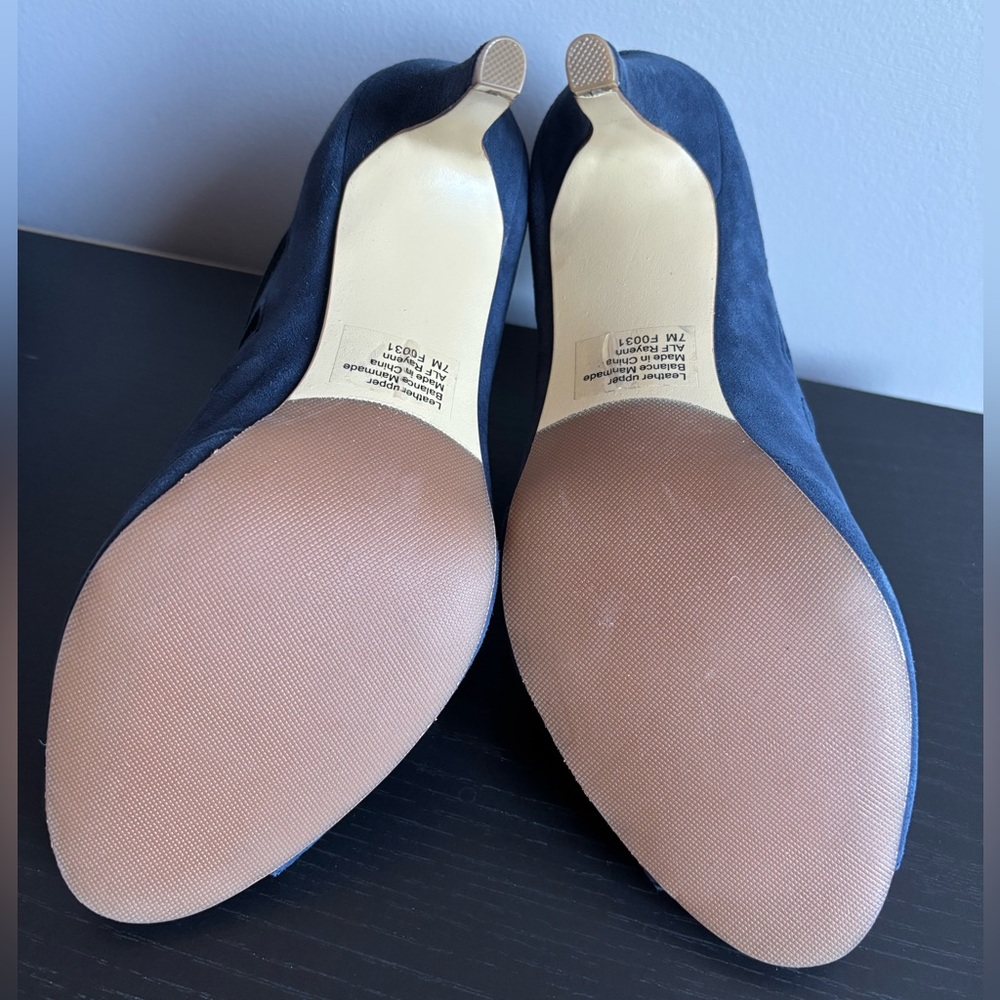 NWT: Blue Suede Heels - Picture 6 of 6
